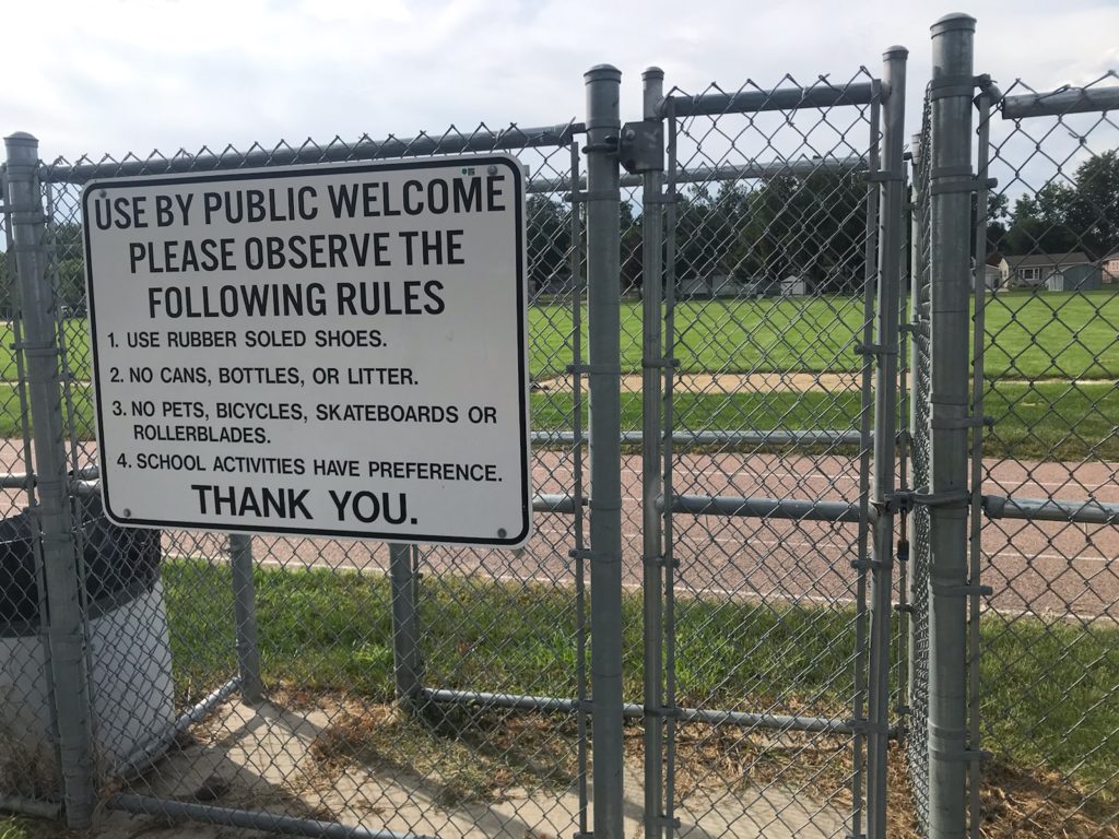Sioux Falls School District Locks Up Publicly Owned Field In Whittier Neighborhood South DaCola sioux-falls-school-district-locks-up-publicly-owned-field-in-whittier-neighborhood-south-dacola